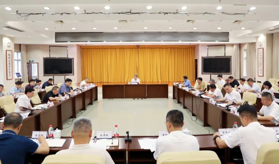 毛万春在省司法厅调研：助力完善法治化营商环境 为法治湖南建设汇智聚力